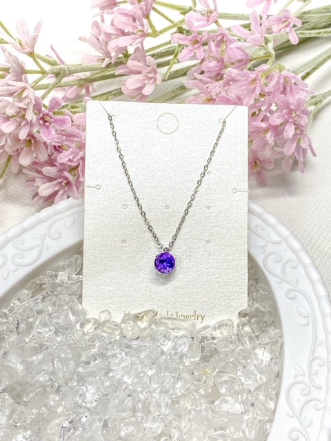 ペンダント ネックレス 一粒 アメジスト 2月の誕生石 k18ホワイトゴールド 小サイズ 高品質 天然 アメジスト ローンバスカット 一粒ネックレス 天然石 誕生石 2月 シルバー925 ネックレス シルバーネックレス ヴァイオレット  パープル 紫 小さめ 華奢 きれい きらきら 上品 彼女 女性 レディース 誕生日 記念日 プレゼント 人気 | 新宿 銀の蔵 シルバーアクセサリー